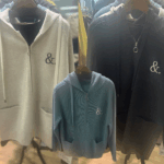 &.パーカー3色。（ナチュラル・チャコール・ブルー）。