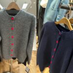 グレーｔネイビーのハート付きボタンカーディガン