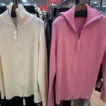 ダブルジップ仕様のリブカーディガン