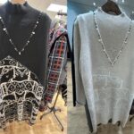 下半分柄のニットの黒、ベージュのワンピース。