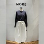 袖口がしぼれるダンボール素材の長袖カットソー