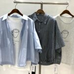 サックスとネイビーのストライプ綿シャツ