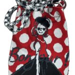 ドット柄と女の子のイラストがデザインされたバケット型バッグ