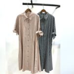 袖口リボンがアクセントになったストライプ柄シャツワンピース（ベージュ・ネイビー）